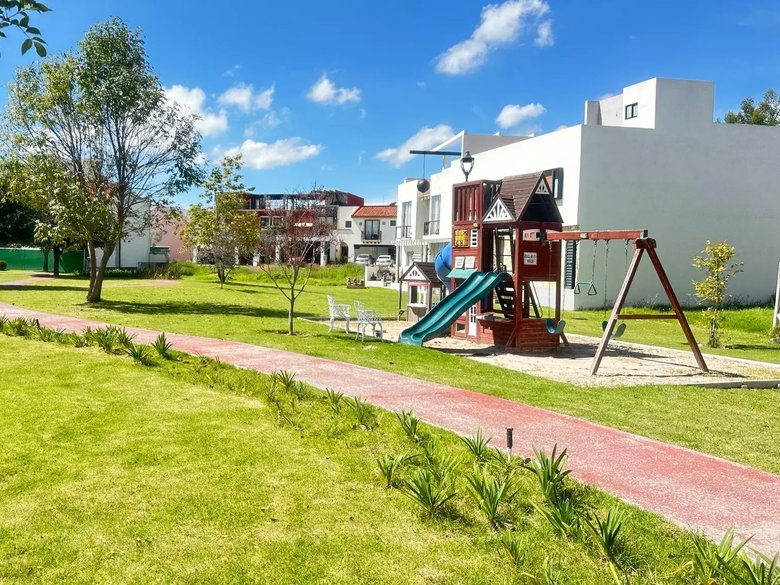 Terreno En Venta En Zirandaro Xampo De Golf — 14 photos