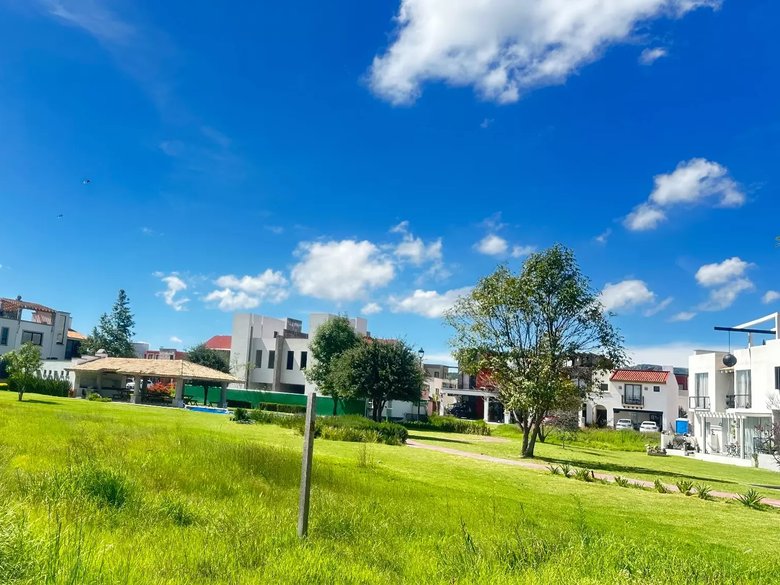 Terreno En Venta En Zirandaro Xampo De Golf — 15 photos