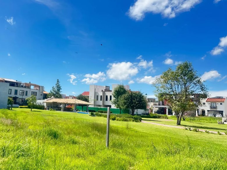 Terreno En Venta En Zirandaro Xampo De Golf — 16 photos
