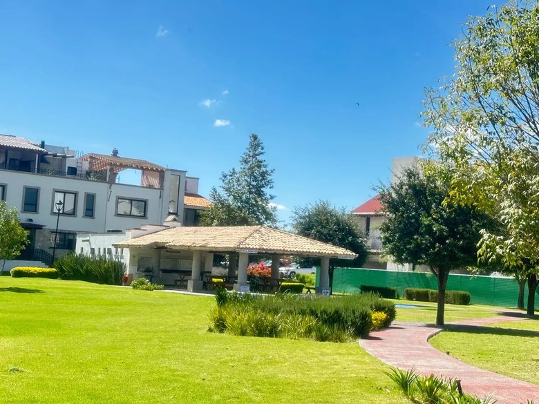 Terreno En Venta En Zirandaro Xampo De Golf — 6 photos