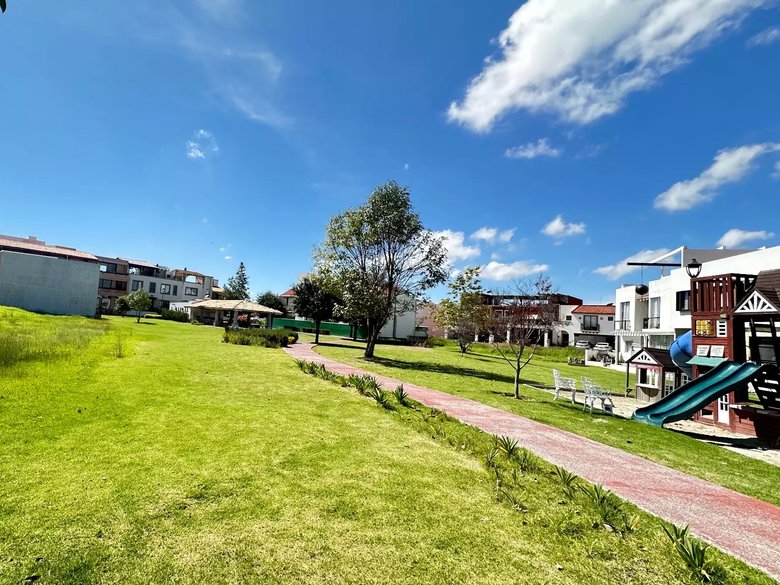 Terreno En Venta En Zirandaro Xampo De Golf — 7 photos