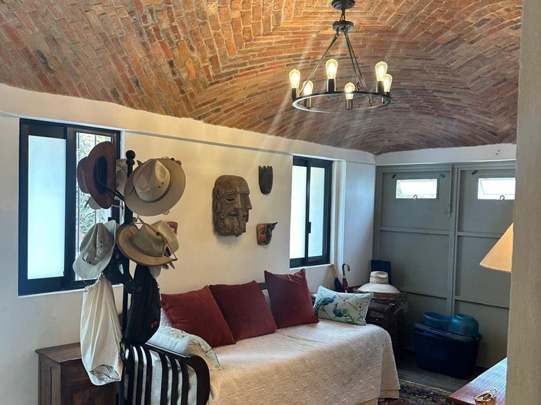 Bayoneta Apartment — 2 photos