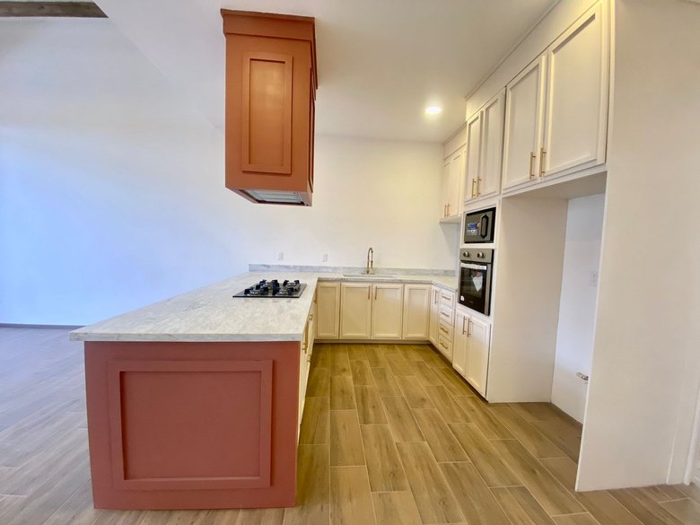 Brand New unfurnished home — 8 photos