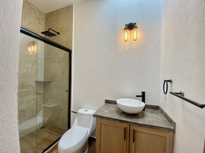 Brand New unfurnished home — 15 photos