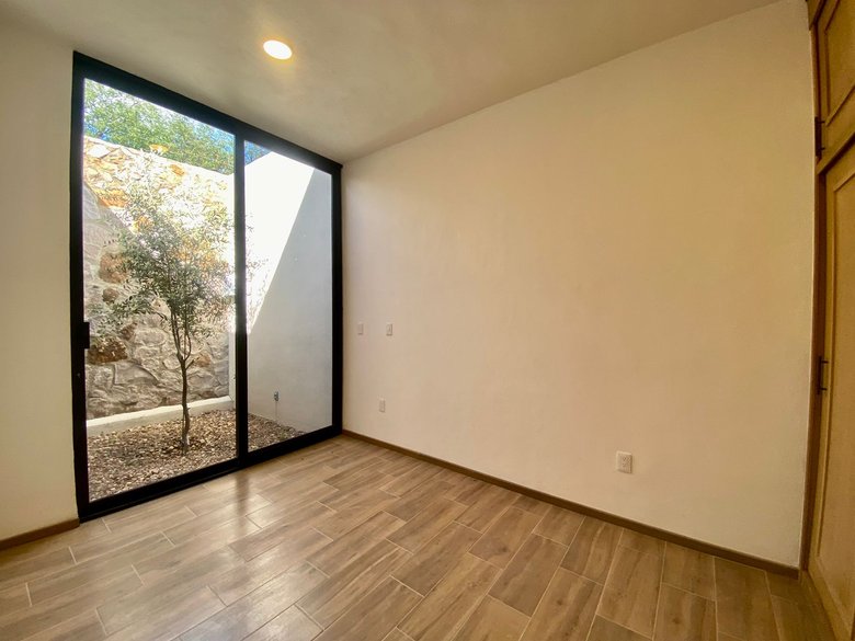 Brand New unfurnished home — 13 photos