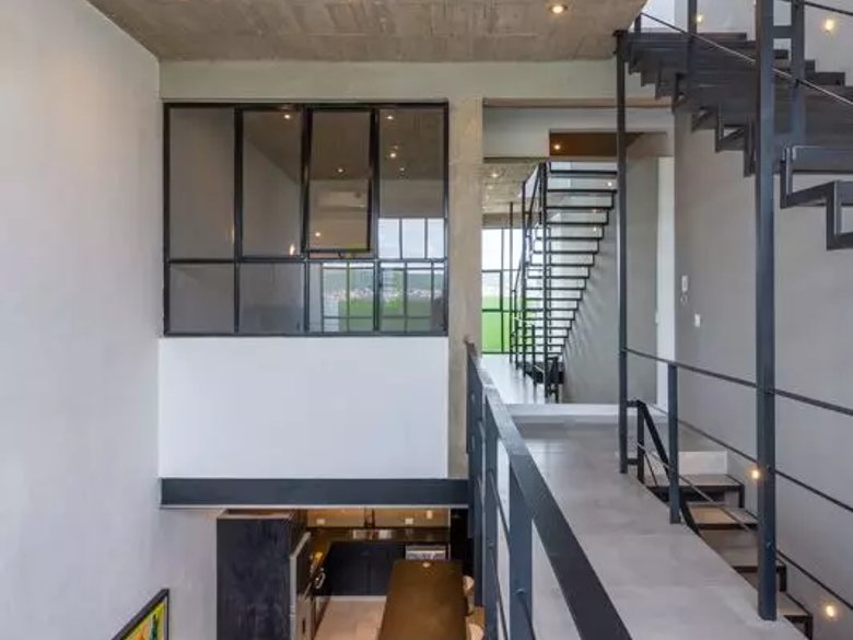 The Loft House 39A — 16 photos
