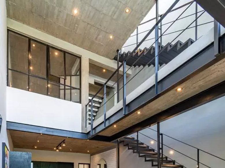 The Loft House 39A — 21 photos