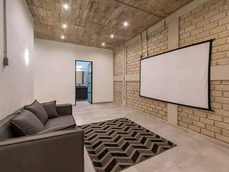 The Loft House 39A — 13 photos