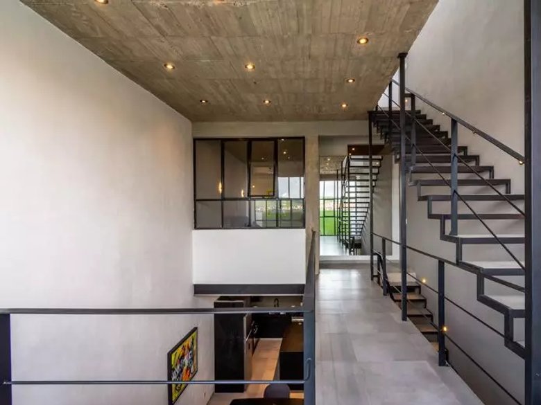The Loft House 39A — 24 photos