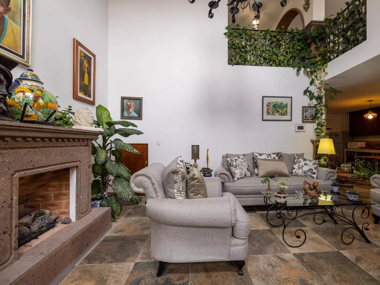 Casa Bugambilia — 17 photos