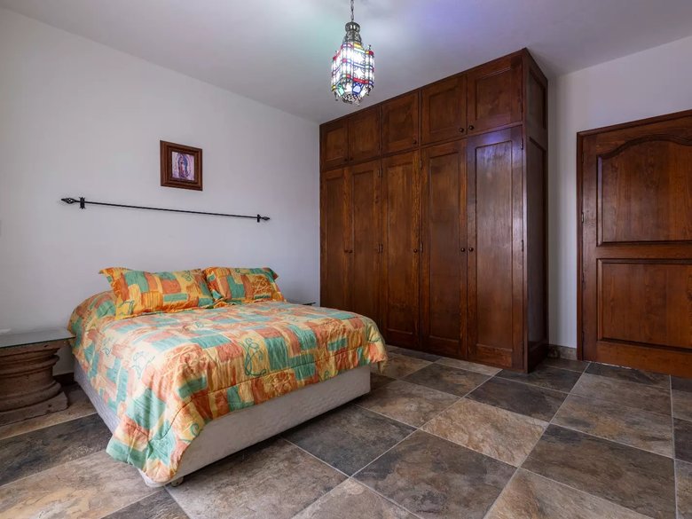 Casa Bugambilia — 12 photos