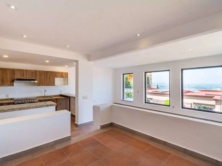 Arcángeles San Uriel 2BR — 8 photos