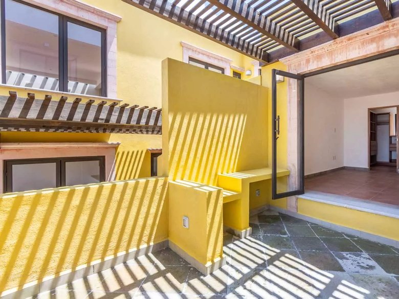 Arcángeles San Uriel 2BR — 9 photos