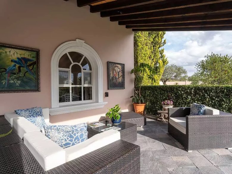 Villa Serena — 11 photos
