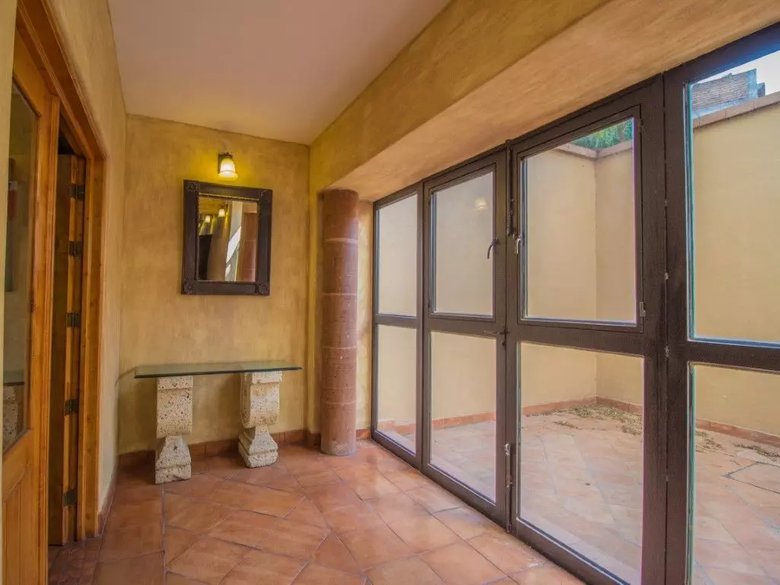 Barrio La Palmita House for Sale — 20 photos