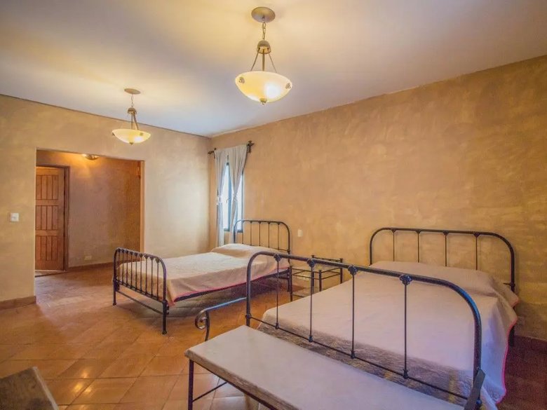 Barrio La Palmita House for Sale — 10 photos