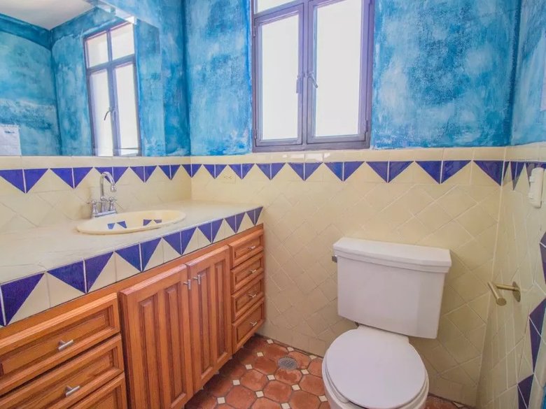 Barrio La Palmita House for Sale — 13 photos
