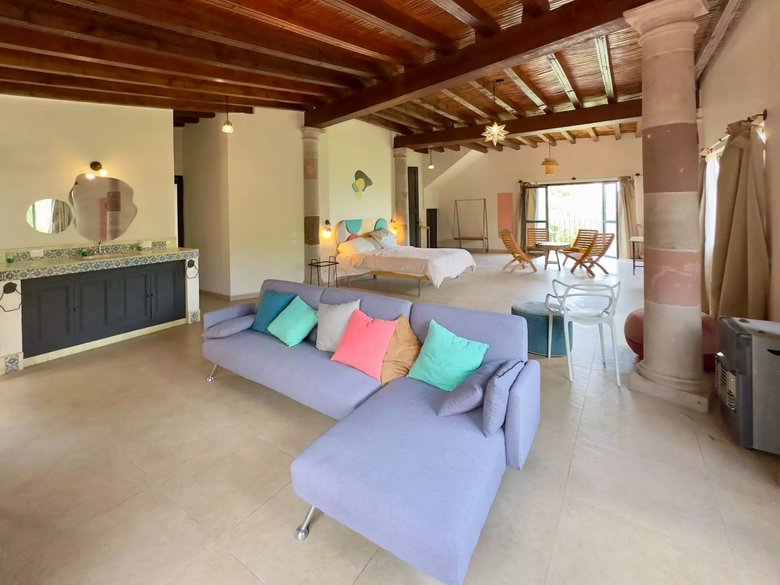 Casa Persea — 10 photos