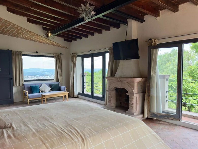 Casa Persea — 16 photos