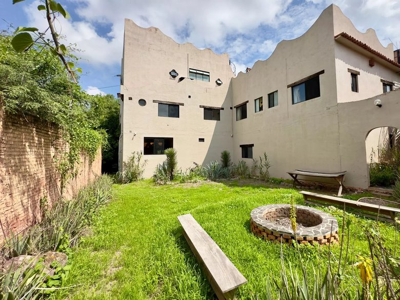 Casa Persea — 18 photos