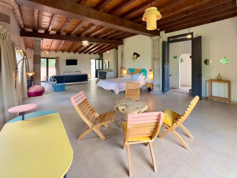 Casa Persea — 9 photos