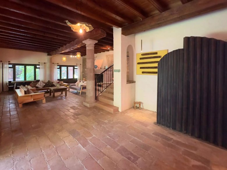 Casa Persea — 8 photos