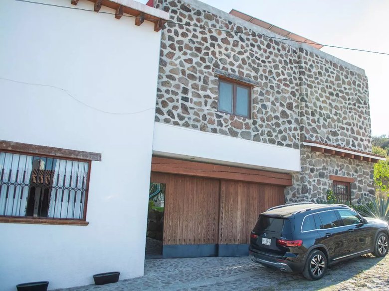 Casa Santa Rosa de Jauregui — 6 photos