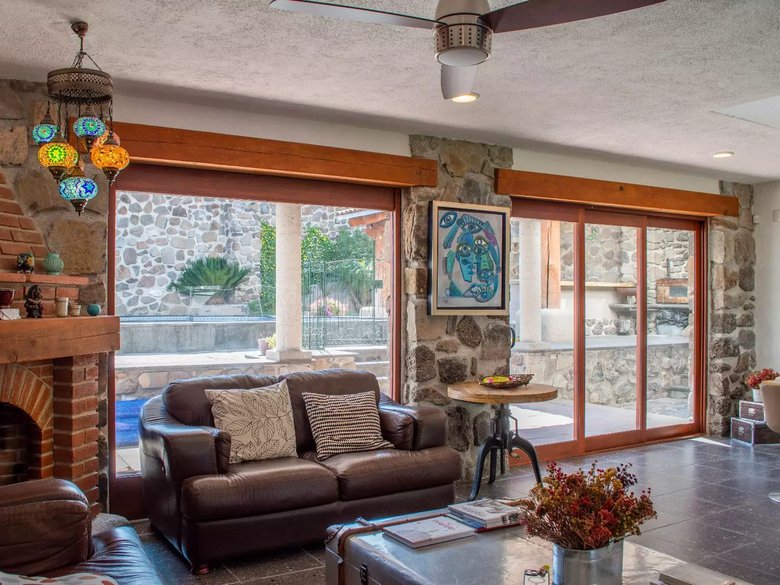 Casa Santa Rosa de Jauregui — 13 photos