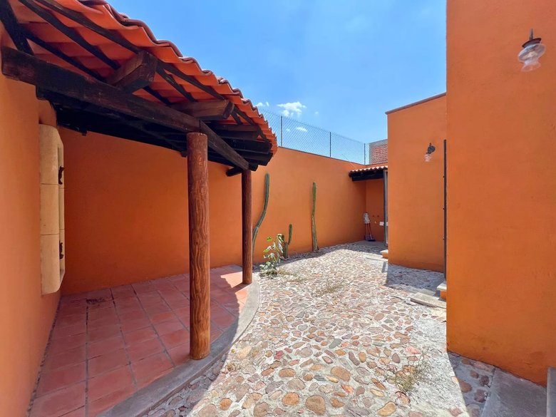 Colonial Investment — 10 photos