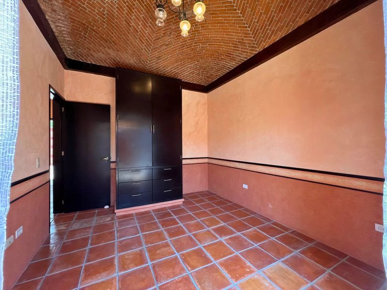 Colonial Investment — 2 photos