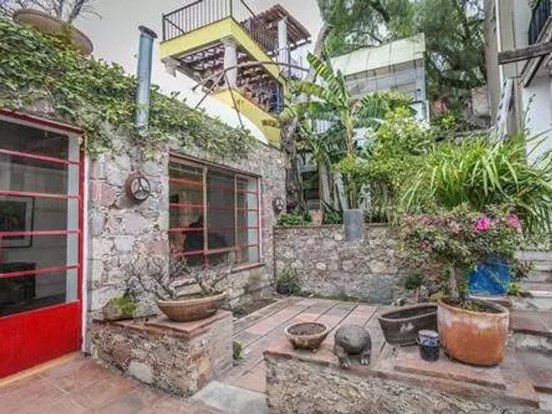 Casa Tu Y Yo. — 13 photos