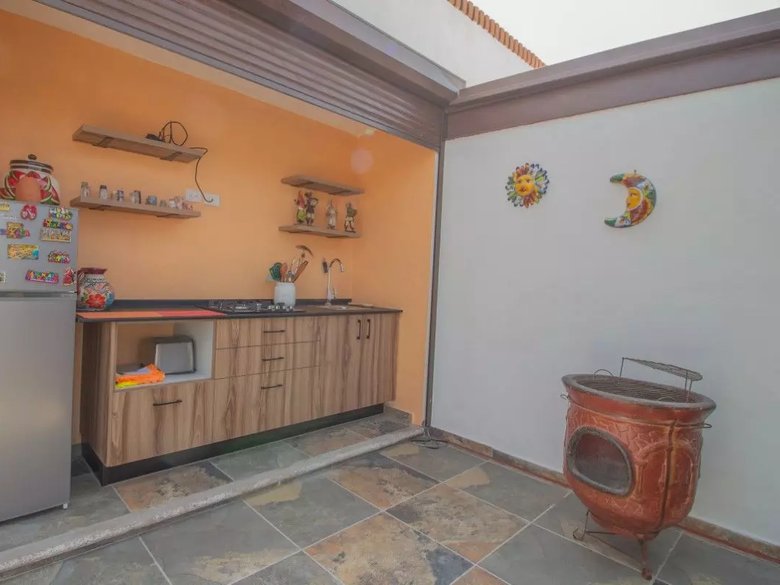 1948 House for Sale in Residencial Luna, San Miguel de Allende — 7 photos