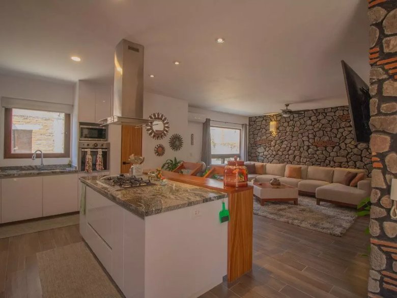 1948 House for Sale in Residencial Luna, San Miguel de Allende — 19 photos