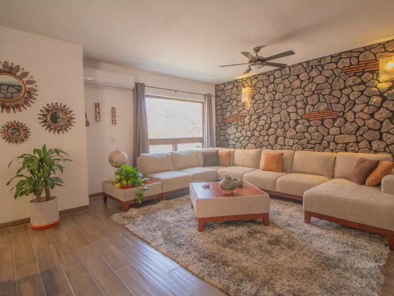 1948 House for Sale in Residencial Luna, San Miguel de Allende — 15 photos
