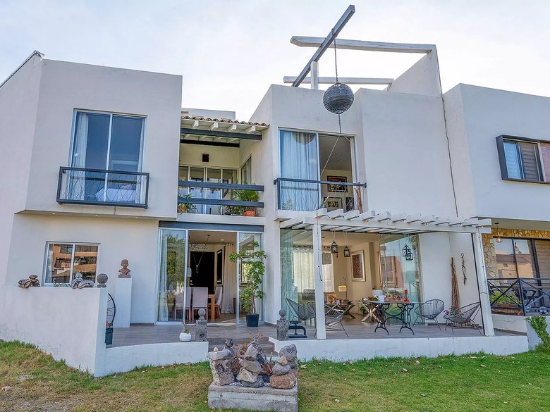 Casa Magnolias 8 — 4 photos