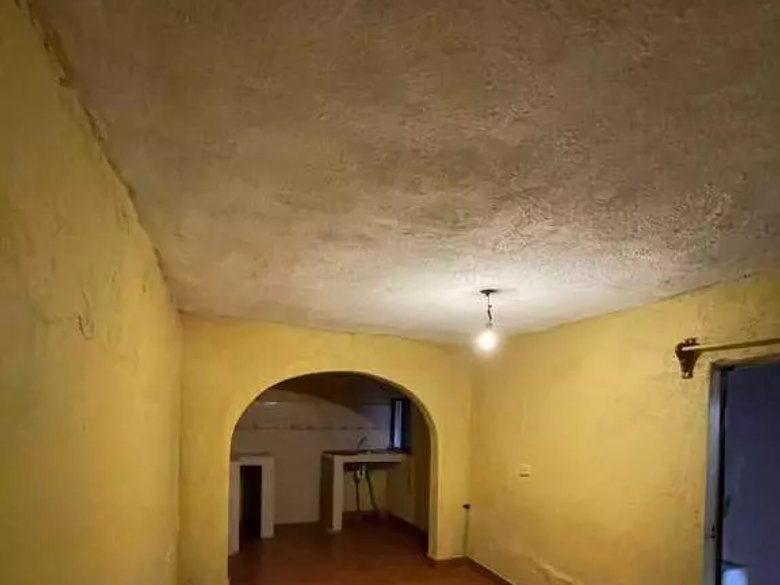 7501 Callejon Del Beso Fixer Upper. — 9 photos
