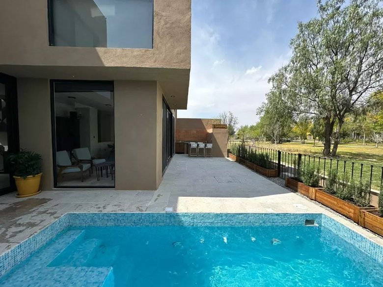 Casa En El Lago — 6 photos