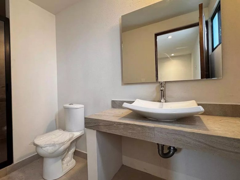 CASA LINDA — 10 photos
