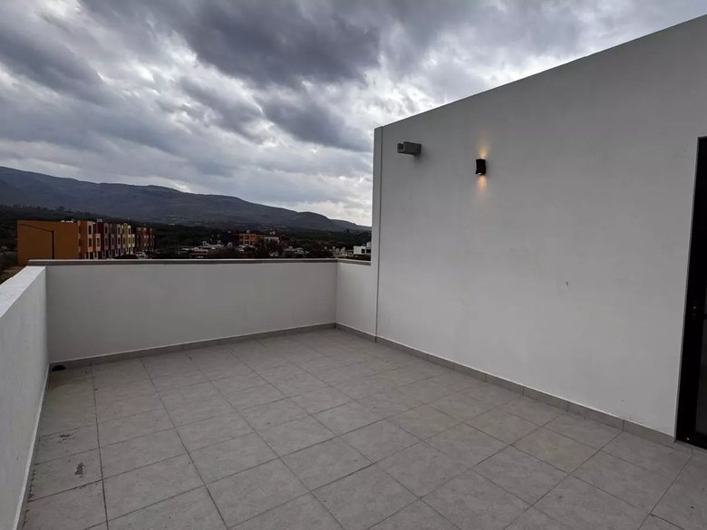 CASA LINDA — 26 photos