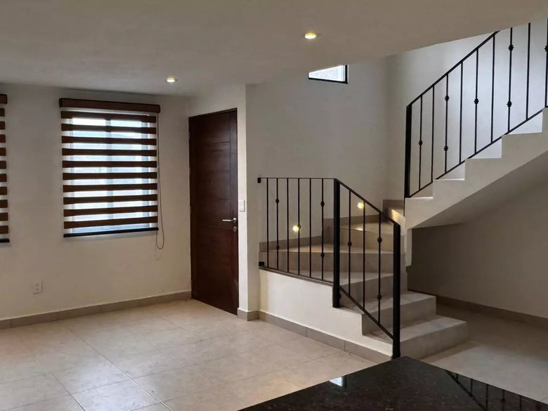 CASA LINDA — 3 photos