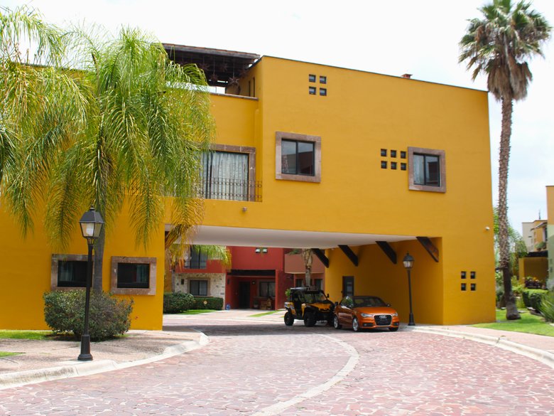 Bridge-Style Home El Secreto — 25 photos