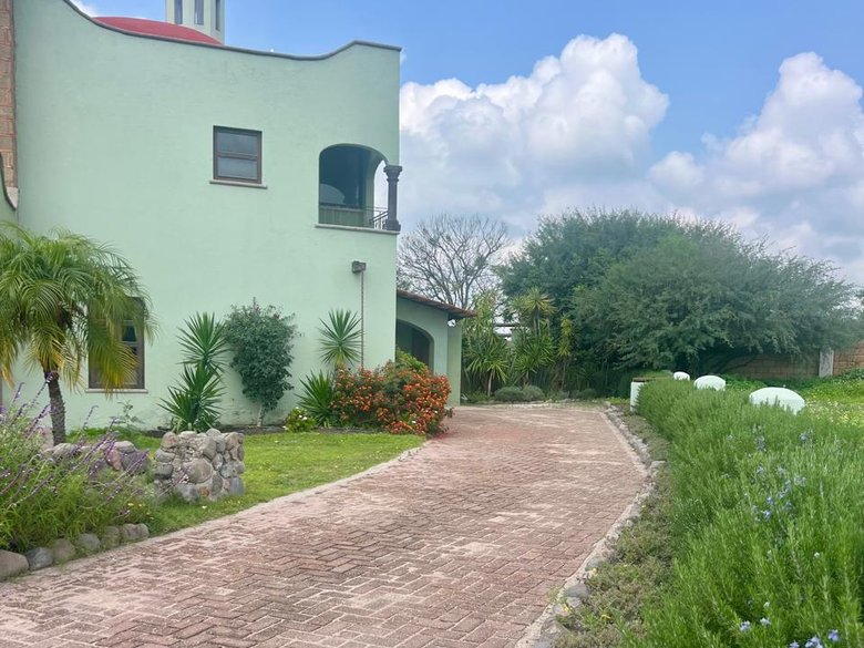 Casa Mariposa in Rancho Los Labradores — 4 photos