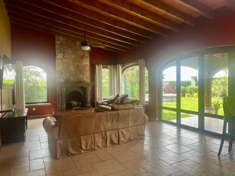 Casa Mariposa in Rancho Los Labradores — 7 photos
