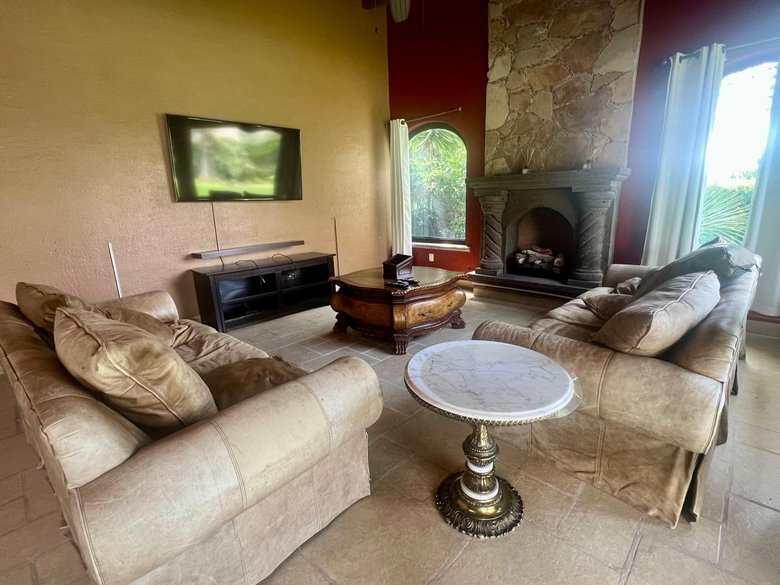 Casa Mariposa in Rancho Los Labradores — 9 photos