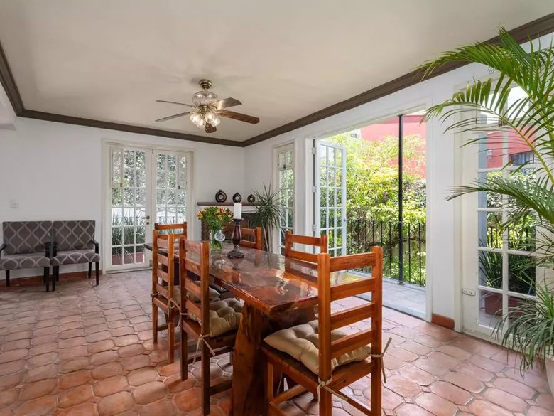 Villa Escondida — 18 photos
