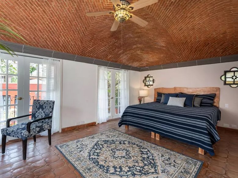 Villa Escondida — 8 photos