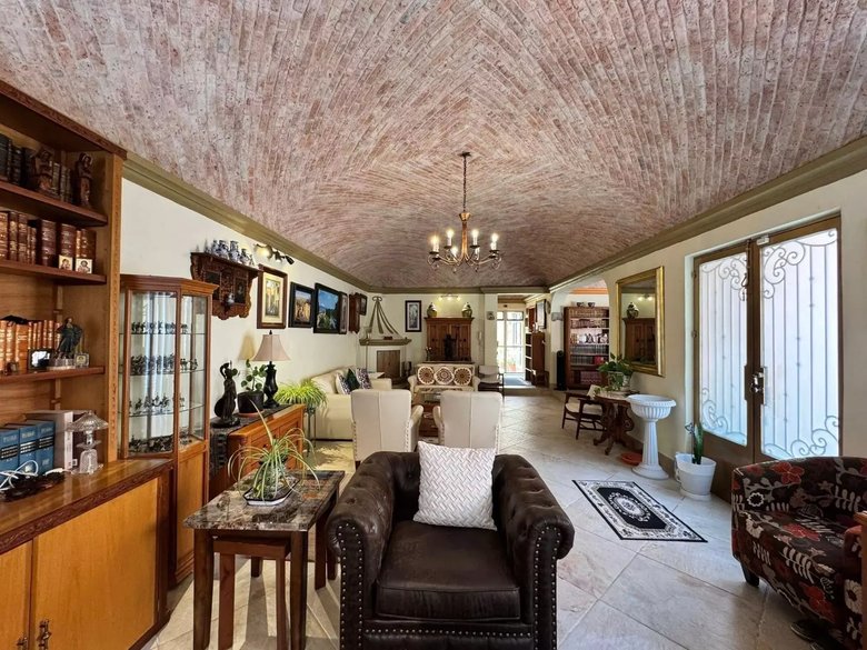 Privada las fuentes Atascadero — 17 photos
