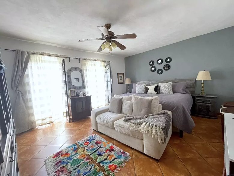 Dos Casas En Una — 4 photos