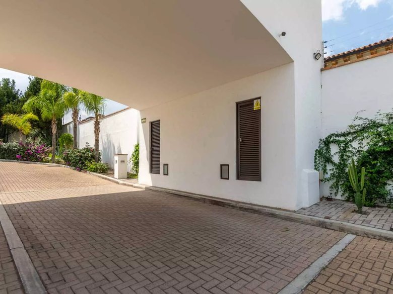 Casa Alto Puente — 20 photos