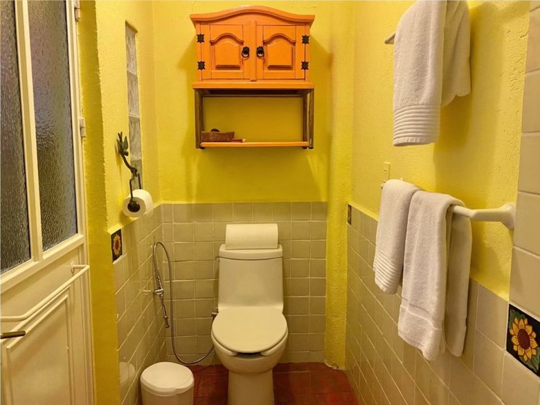 Colonial Apartment NOT AVAILABLE — 5 photos